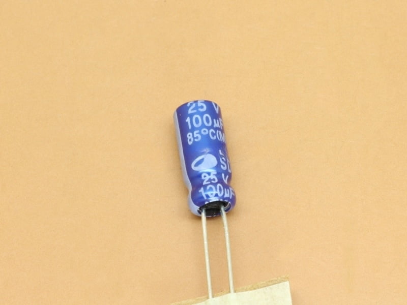 100uF 25V 5mm Samwha