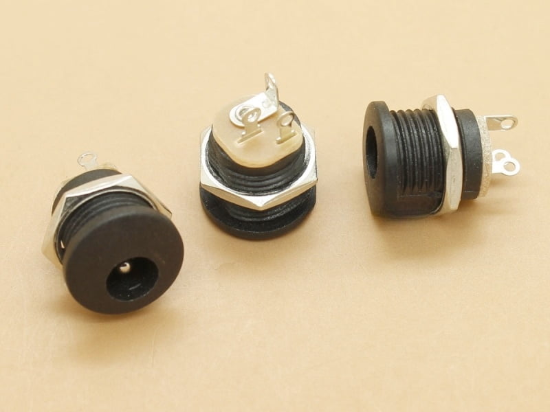 DC Socket - Black Threaded Nut Panel Mount - Suitable for 5.5x2.1mm DC Pins