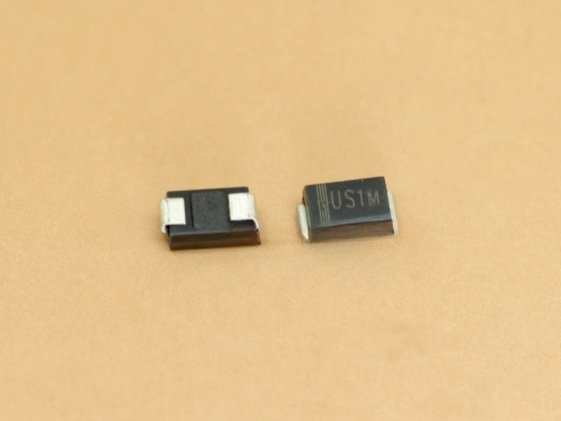 US1M SMA DO-214AC - 1000V 1A Ultrafast Recovery diode