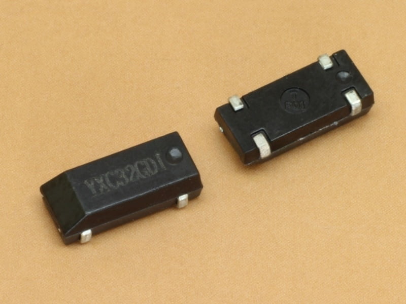 32.768 Khz SMD Crystal YXC YSX306GA 8.0 x 3.8 mm