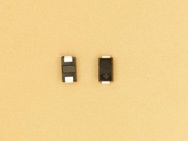 TVS Diode 24V - Bidirectional - SMAJ24CA - SMA