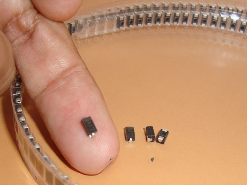 M7 - SMA - DO-214AC (1N4007 SMD) 1A Diode