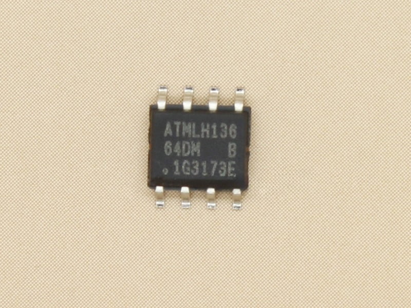 AT24C64 - SOIC8 - I2C EEPROM