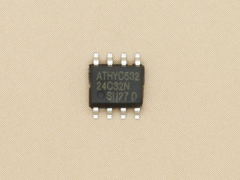 AT24C32 - SOIC8 - I2C EEPROM