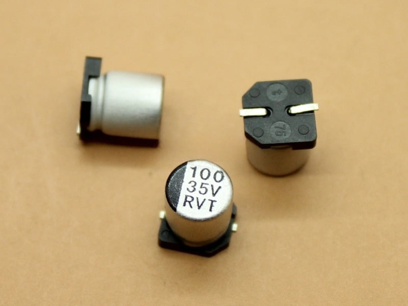 100uF 35V 6.3x7.7mm SMD Electrolytic Capacitor