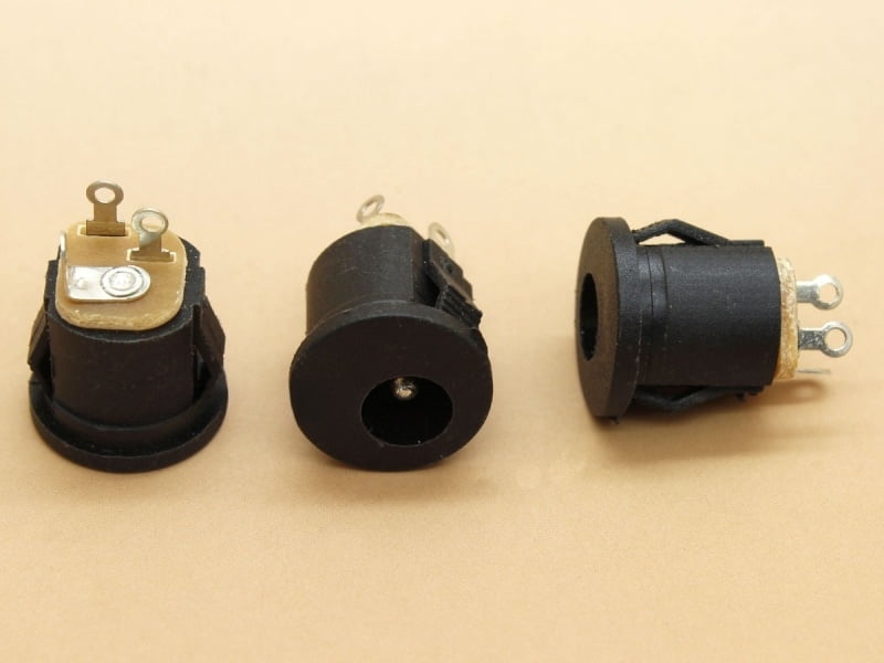 DC Socket - Snap Panel Mount - Suitable for 5.5x2.1mm DC Pins