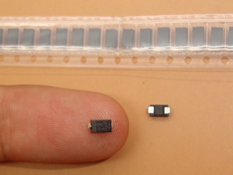 SS34 SS34A DO-214AC SMA Small SMD 3A 40V Schottky Diode